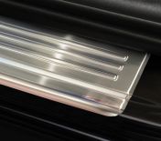 Kynnyslistat Mitsubishi Outlander 2012-23