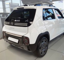 Takapuskurinsuoja Hyundai Inster 