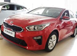 Takapuskurin suoja Kia Ceed hatchback 2018-