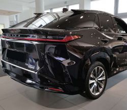 Takapuskurin suoja Lexus RZ 2022-