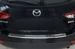 Takapuskurin suoja Mazda 3 HB 2013-18