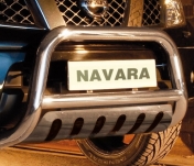 Eu-valoteline alleajosuojalla Nissan Navara 2010-15