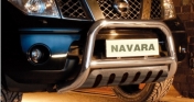 Eu-valoteline alleajosuojalla Nissan Navara 2010-15