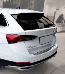 Takapuskurin suoja Skoda Octavia Combi Scout IV 2020-