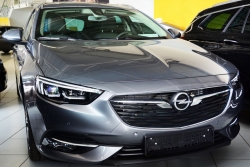 Takapuskurin suoja Opel  Insignia Farmari 2017-