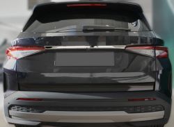 Takaluukun suojalista Skoda Elroq