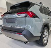 Takaluukun suojalista Toyota Rav4 V 2018-