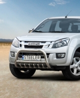 Eu-valoteline hampailla Isuzu D-Max 2012-