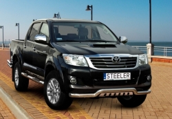 Eu-valoteline alleajosuojalla matala Toyota Hilux 2011-