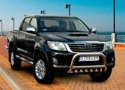 Eu-valoteline hampailla Toyota Hilux 2005-2011