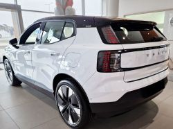 Takapuskurin suoja Volvo EX30 2023-